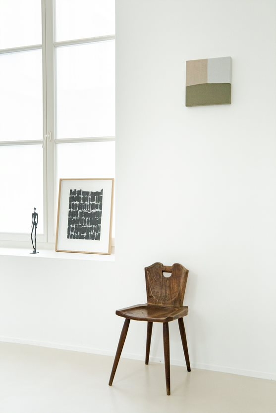 Where the wall meets the floor IX