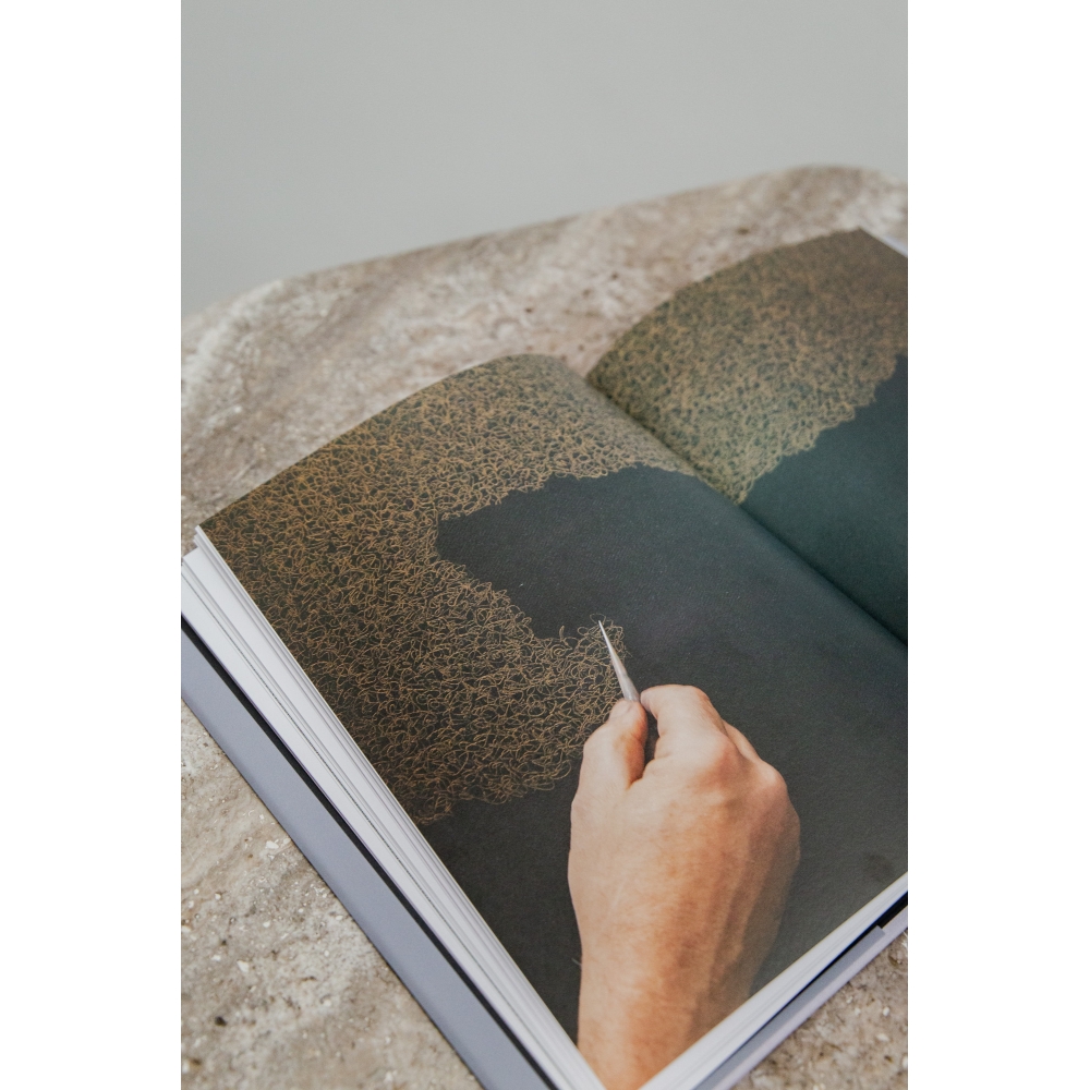 Listening to colours, watching sounds Listening to colours, watching sounds