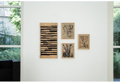 Bas-relief vibration 