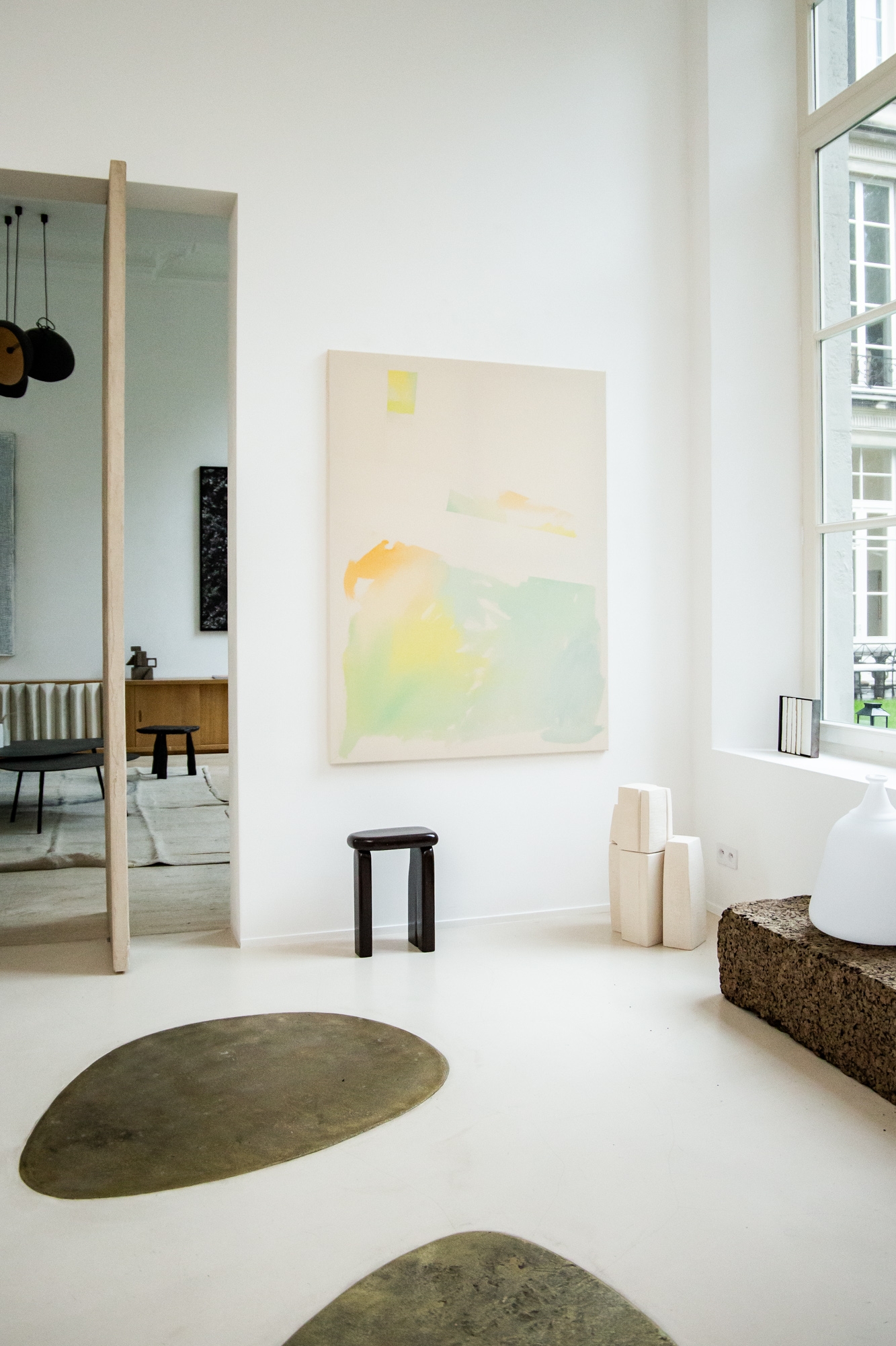 Fin d'été dans le jardin de la maison du bord de la mer