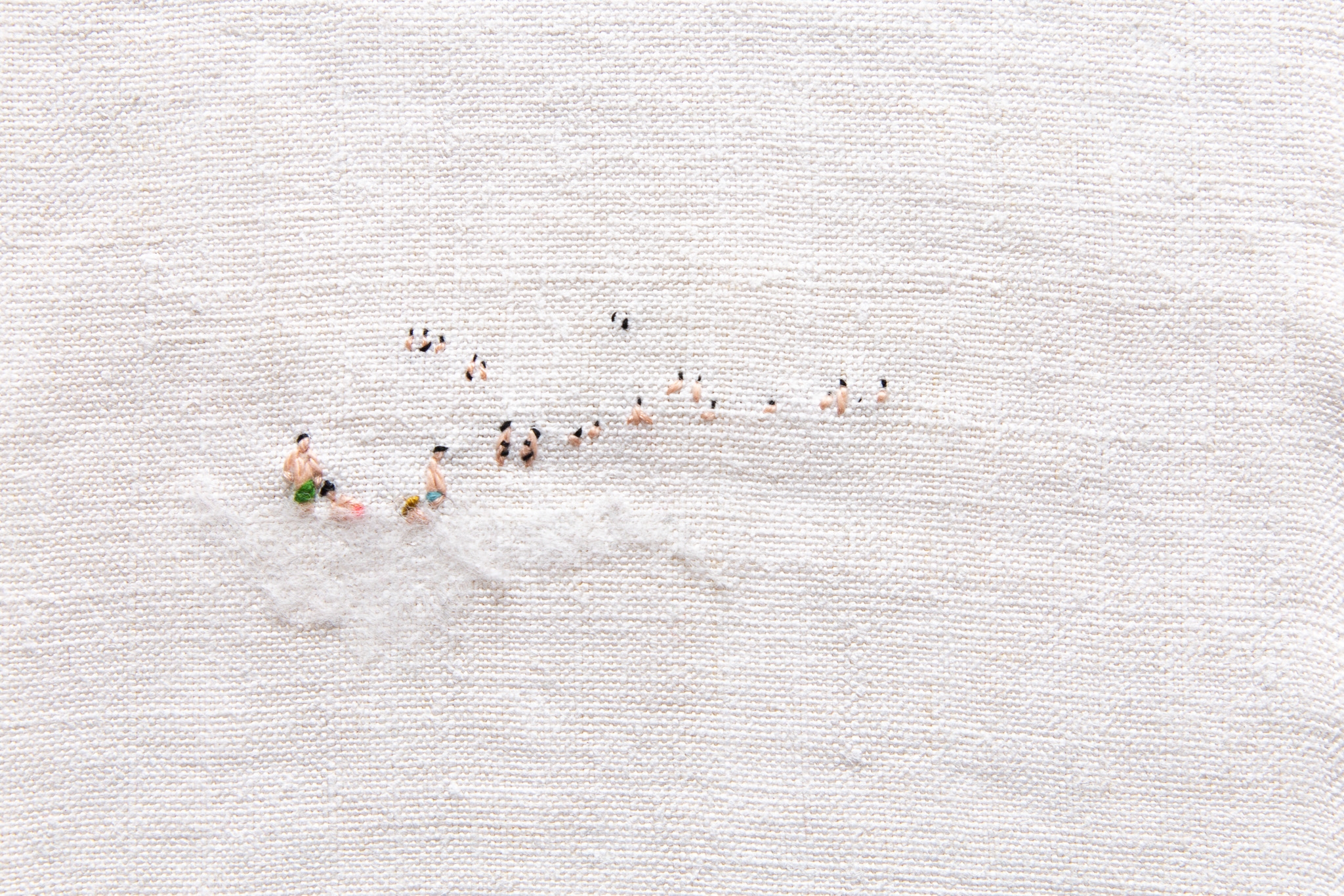 Minimaliste dans les vagues
