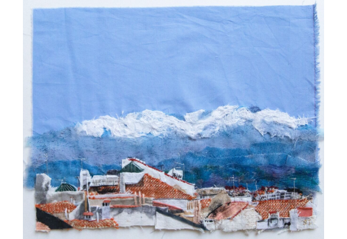 Le Canigou par-dessus les toits (de Perpignan)