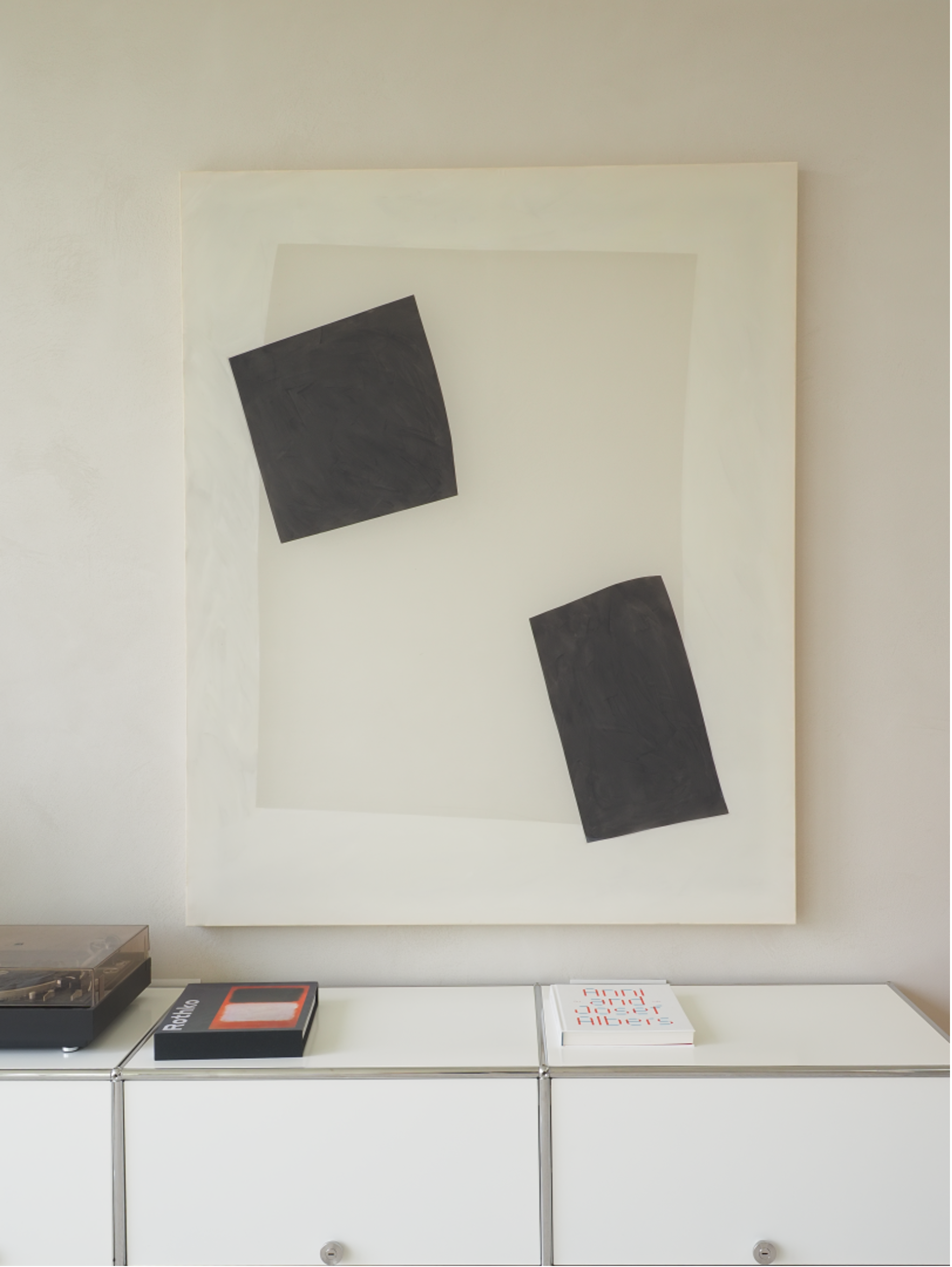 Enigma series bone black, off white