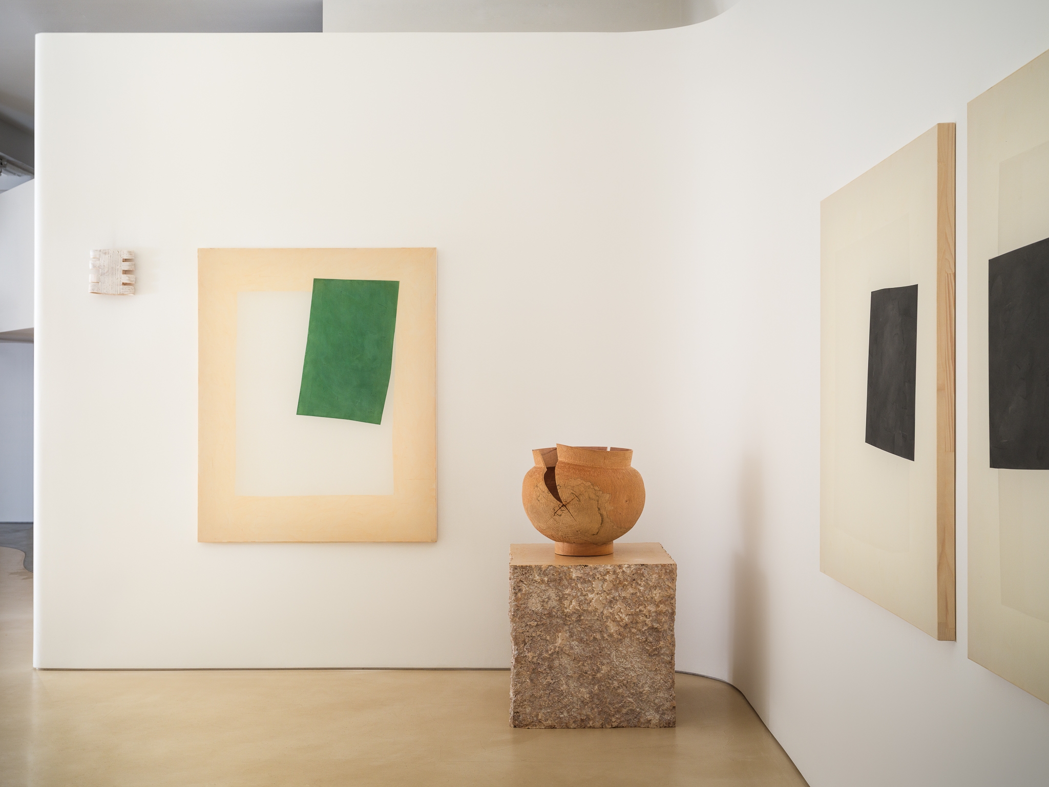 Enigma series jade green, skin tone