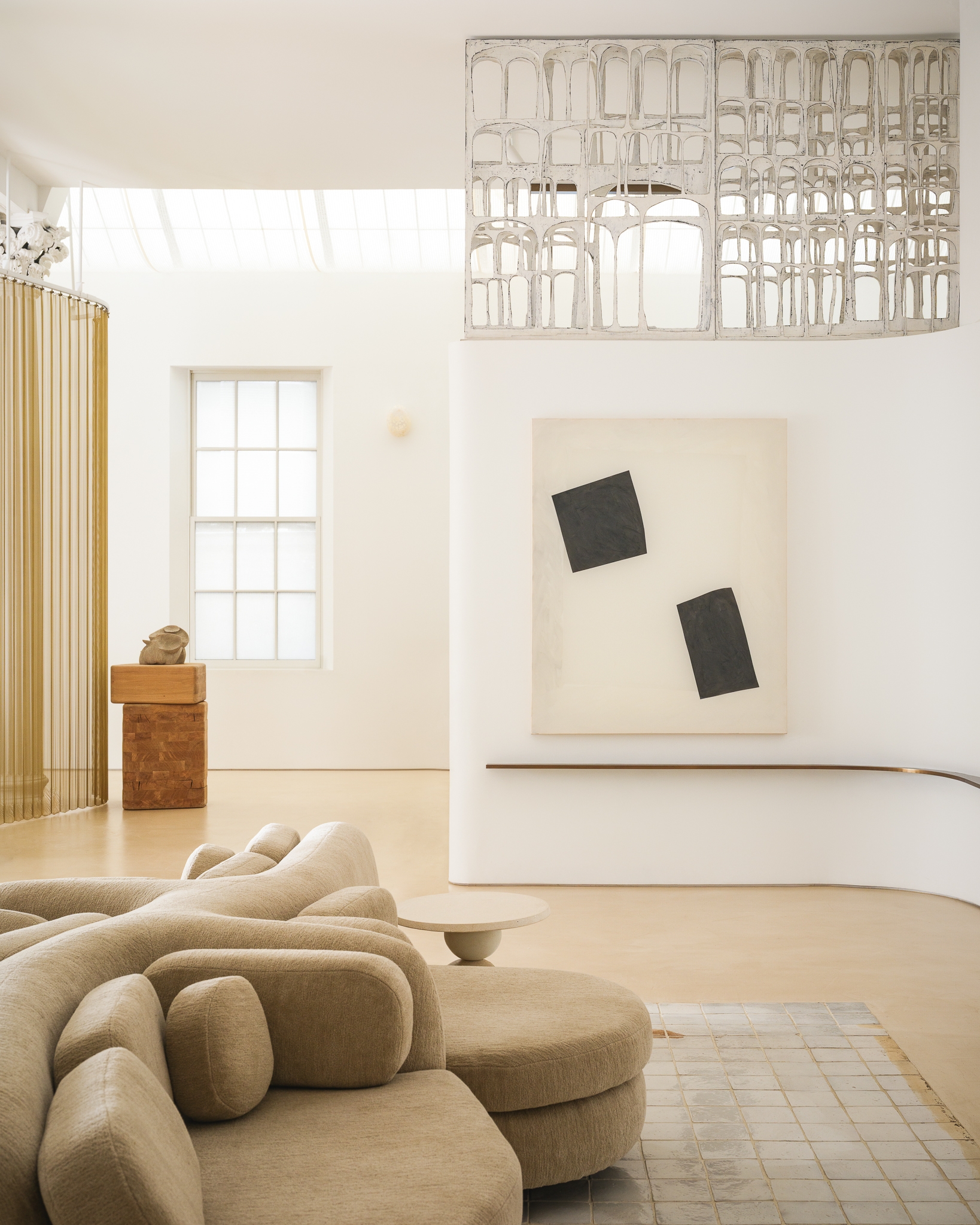 Enigma series bone black, off white