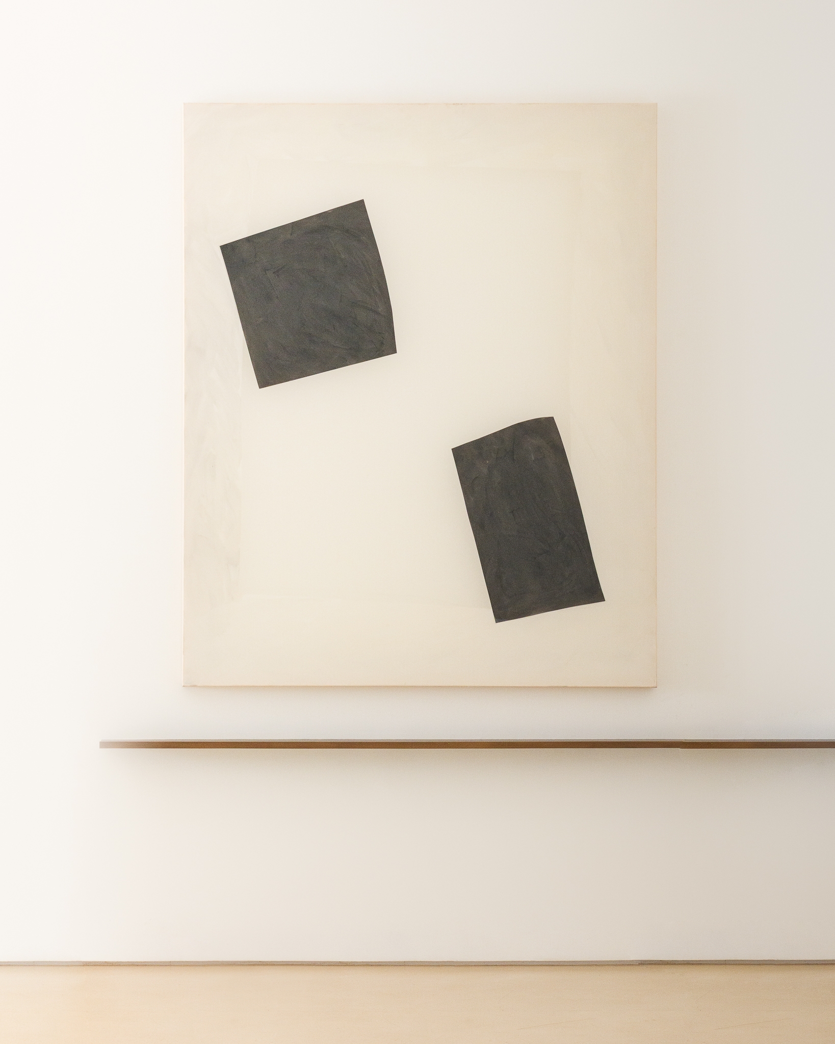 Enigma series bone black, off white