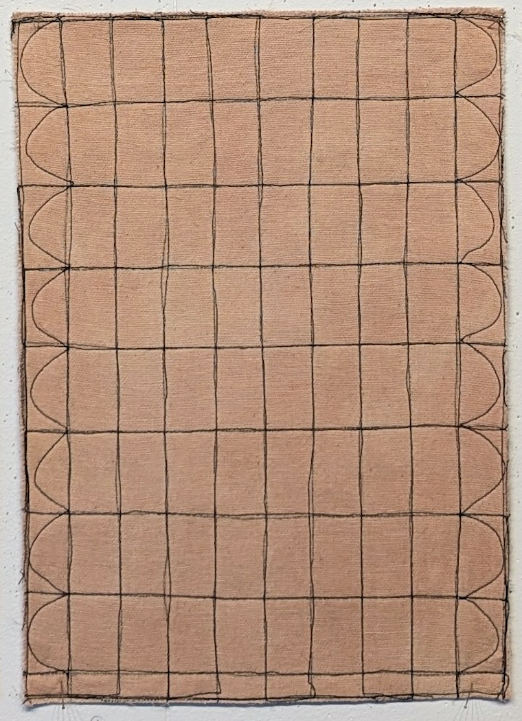 Dronuilleoga fuaite dathaithe i madar