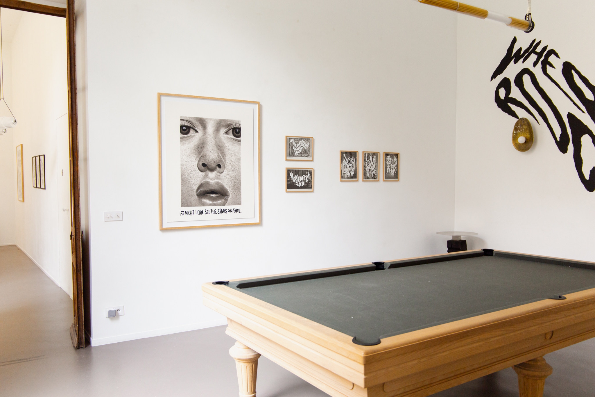 At night I can see stars on fire