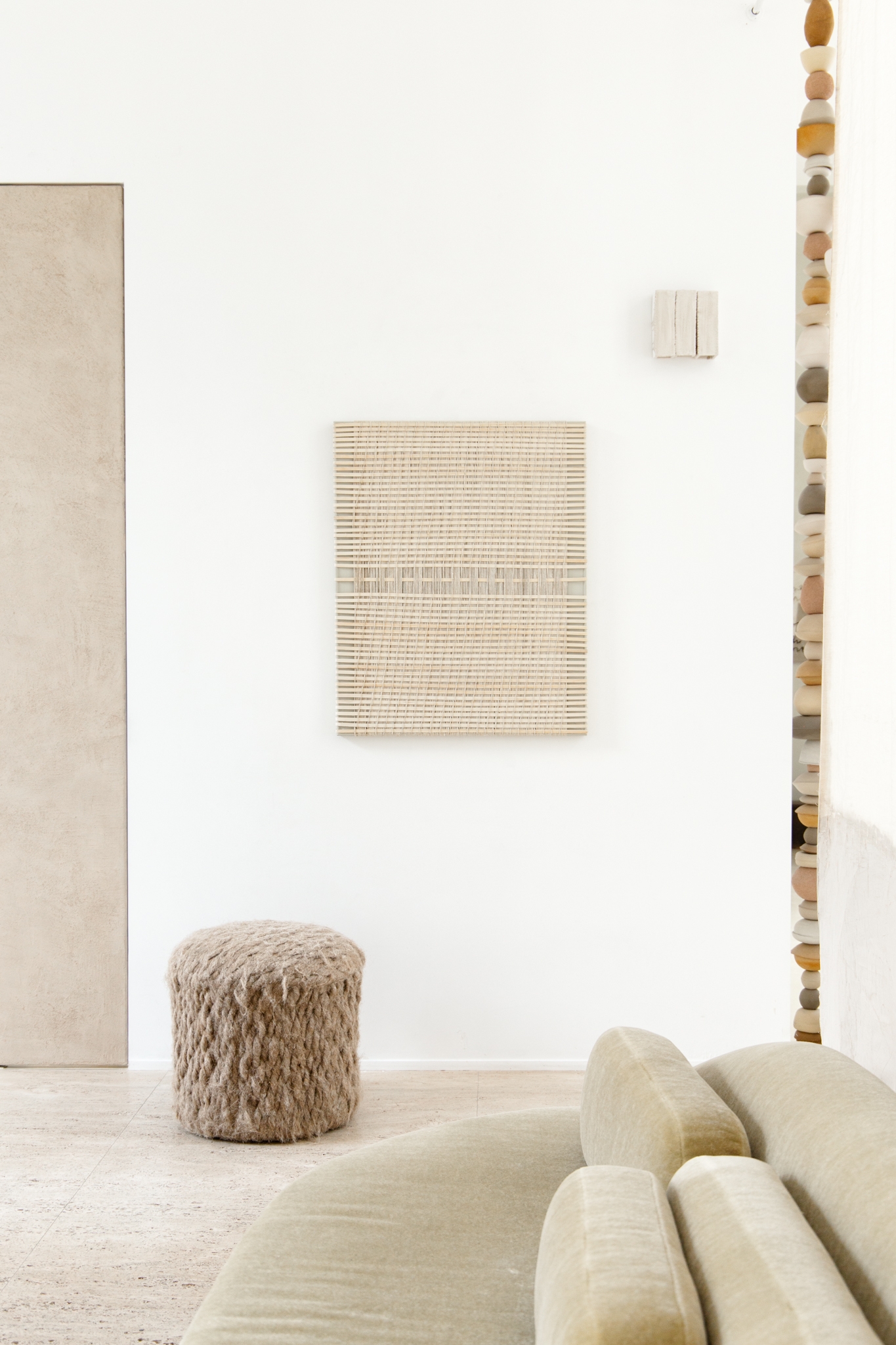 Echo ceramic wallpiece 04