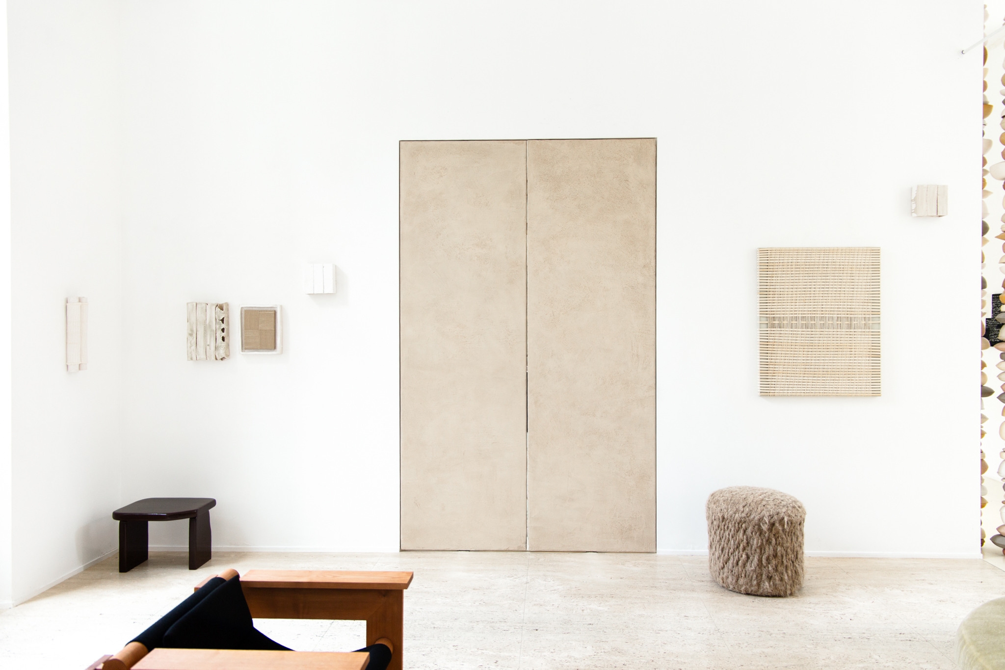 Echo ceramic wallpiece 04