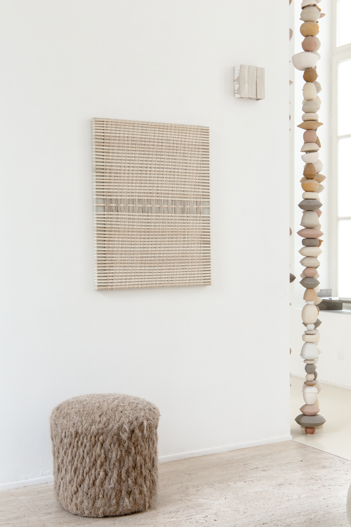 Echo ceramic wallpiece 04