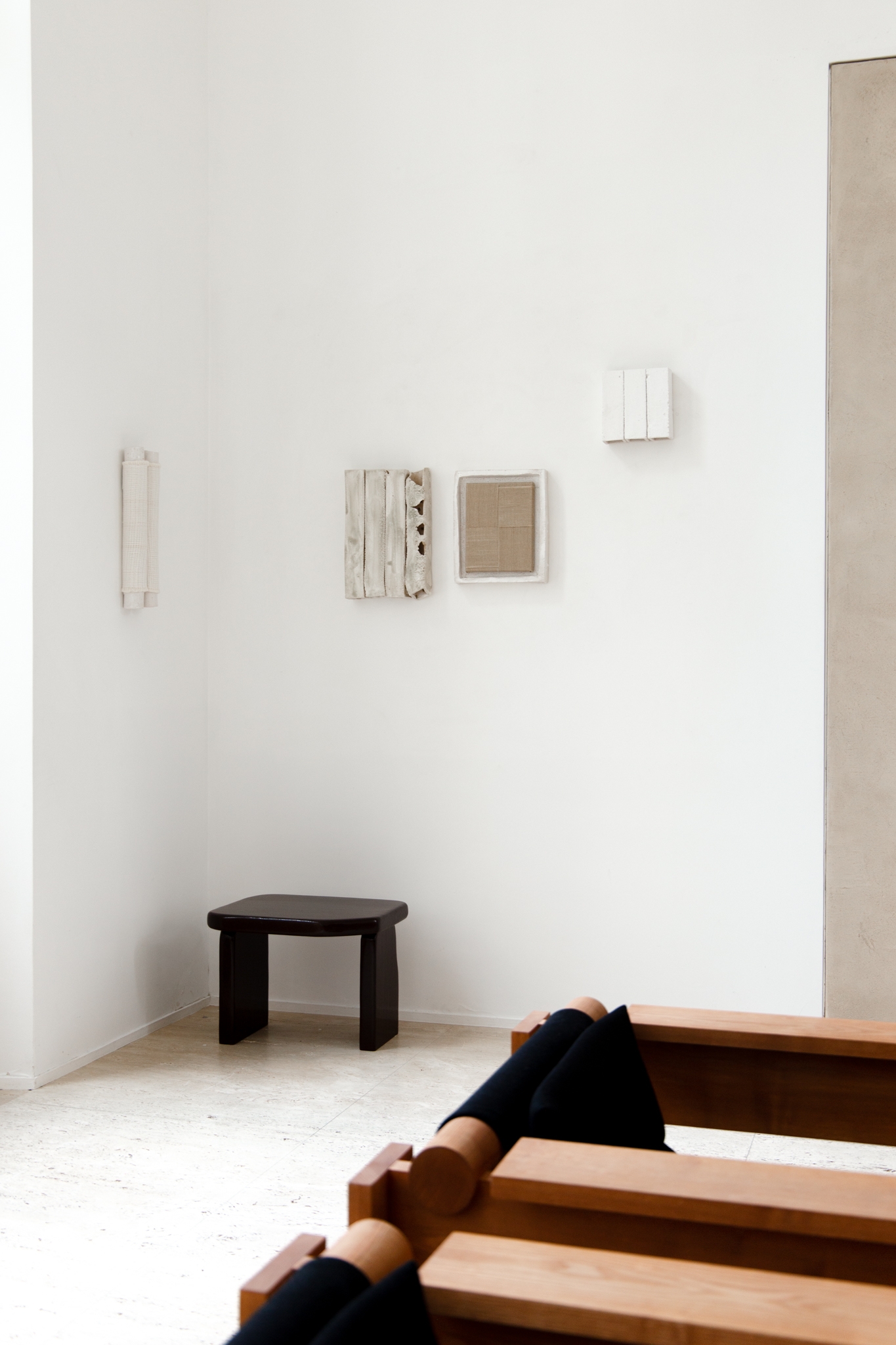 Echo ceramic wallpiece 08