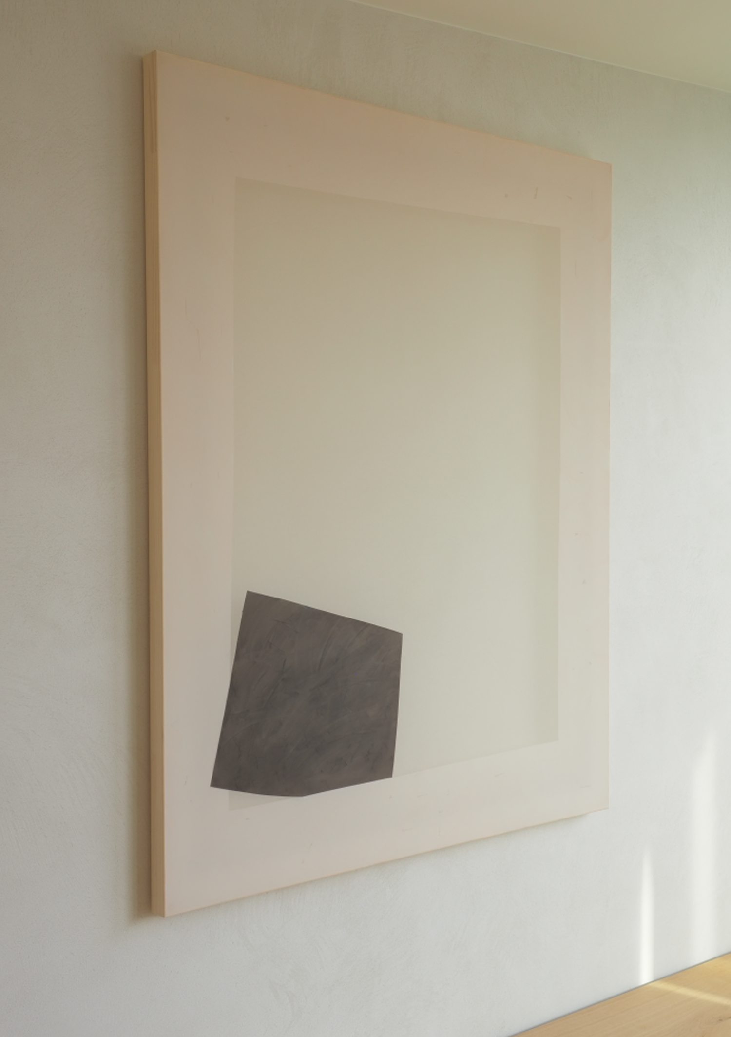 Enigma – Umber Black, Ecru