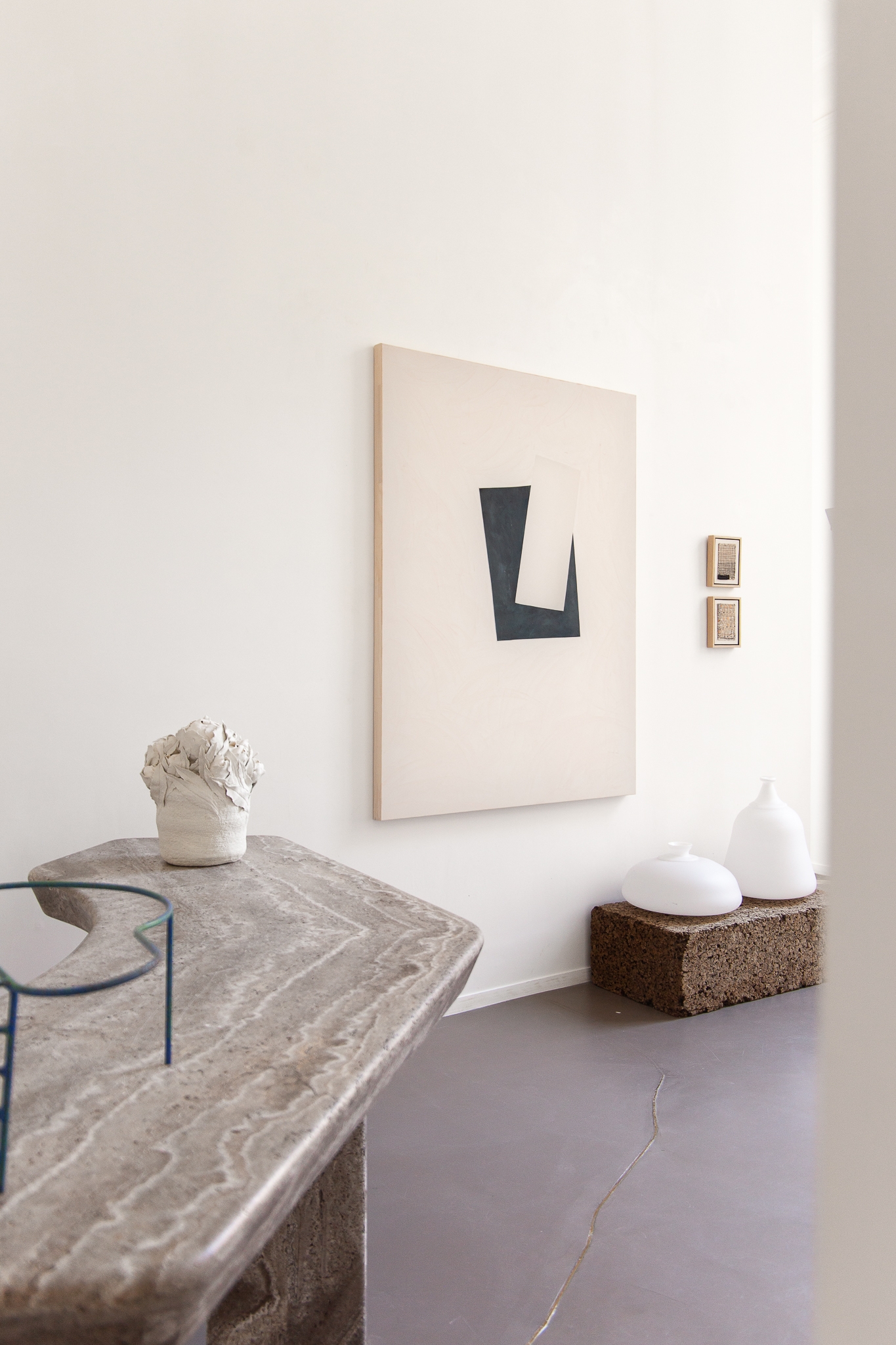 Enigma series, dark blue, blossom pink