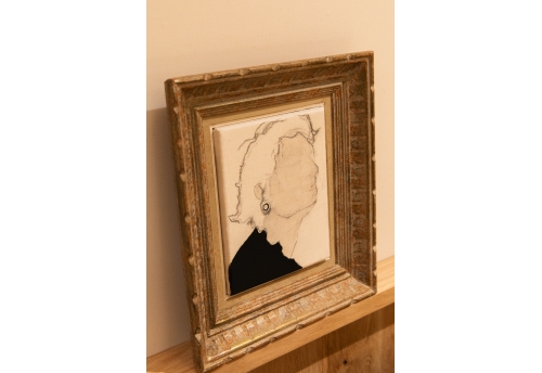 Portrait à la boucle d'oreille