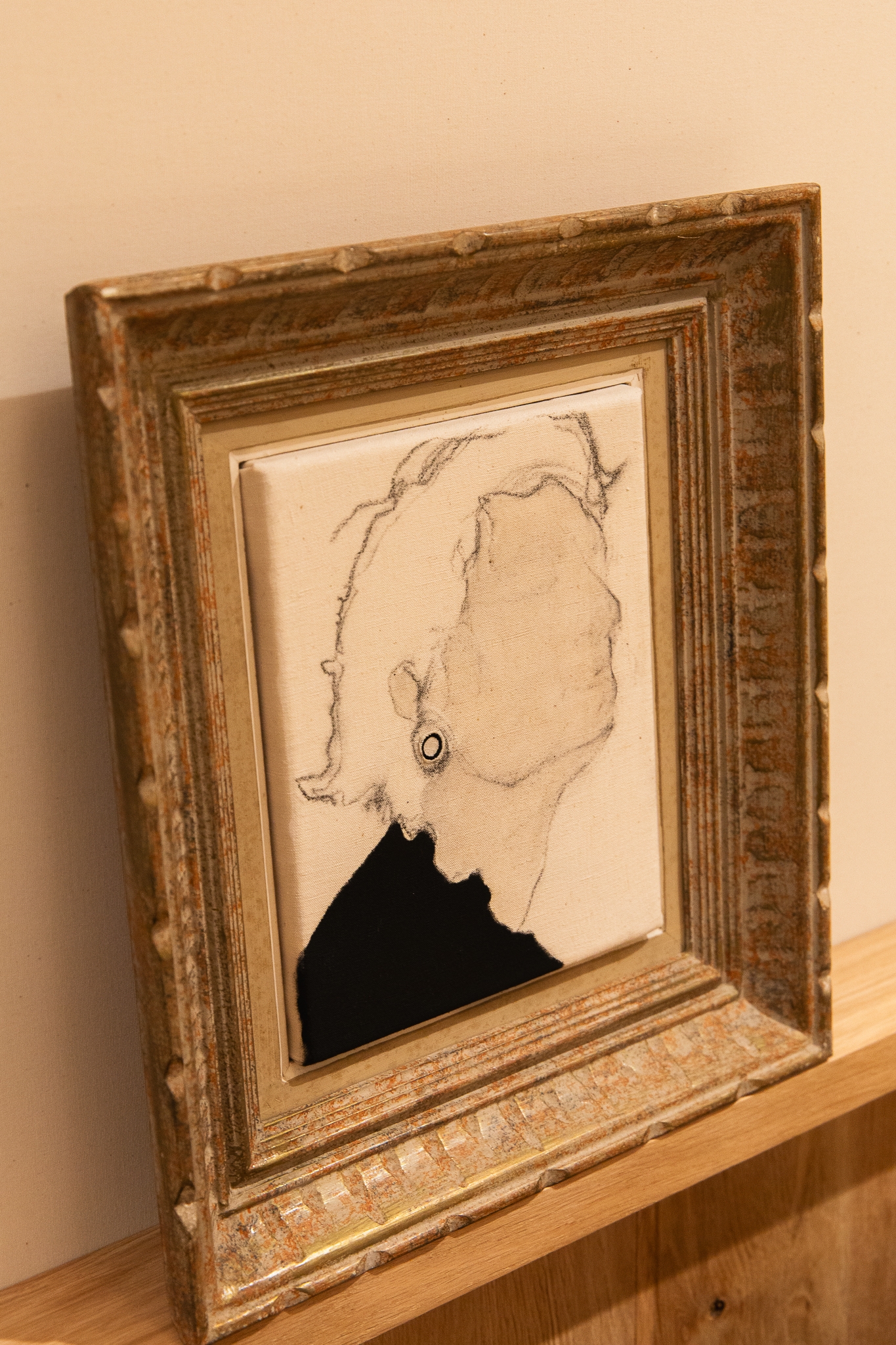 Portrait à la boucle d'oreille