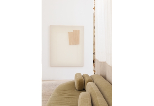 Enigma – Pale Umber, off white