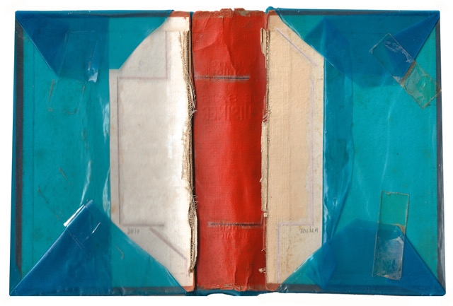 Livre ouvert 20010
