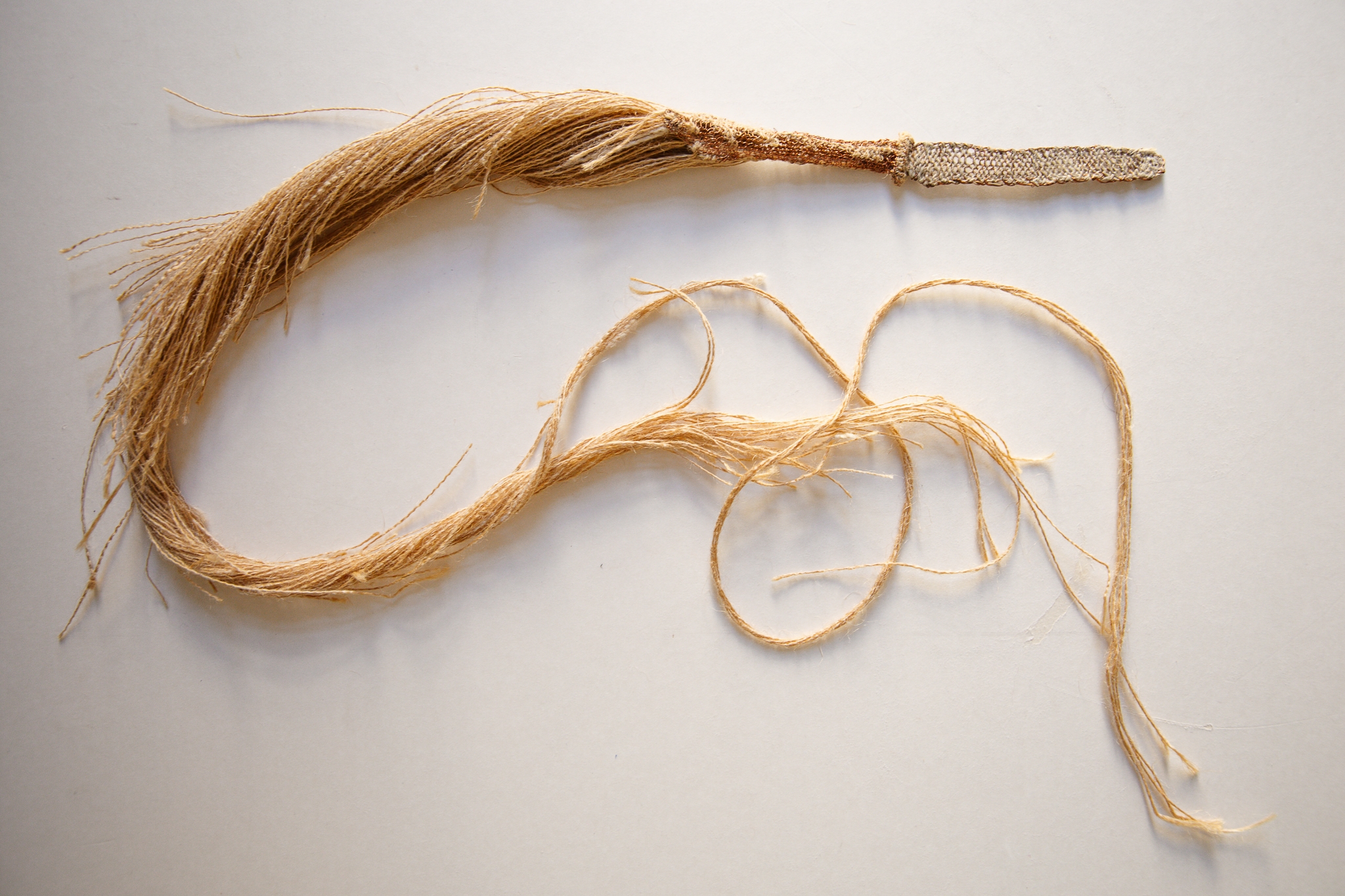 Fils de jute - Couteau