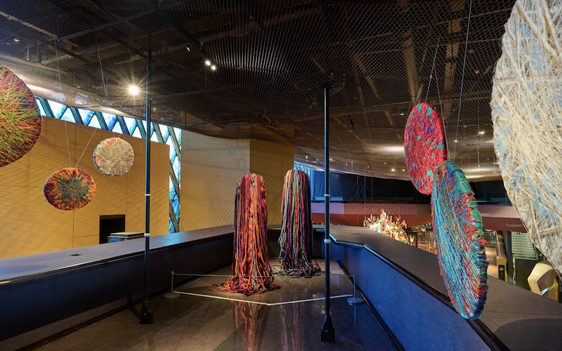 Sheila Hicks & Monique Lévi-Strauss au musée du quai Branly 