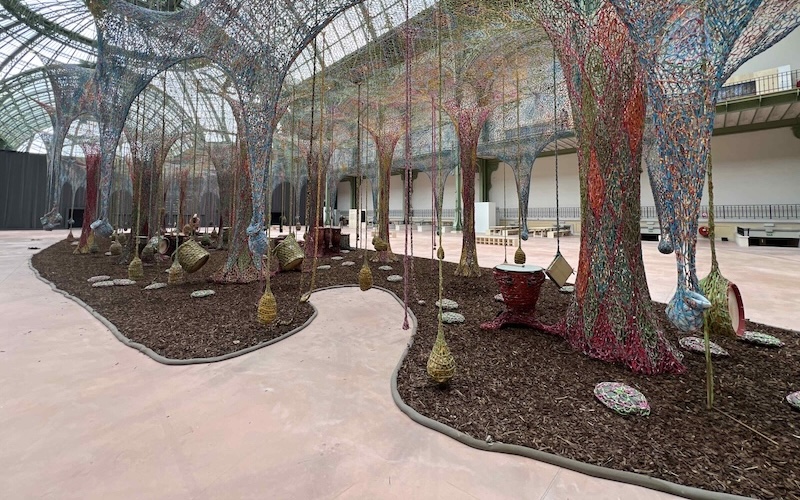 A stroll through the heart of the Grand Palais with Enersto Neto's installation